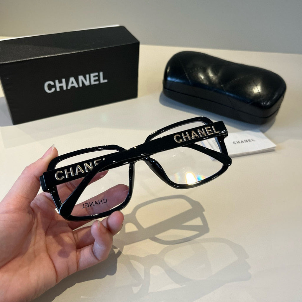 Chanel Oversized Black Lens Sunglasses for Men & Women - 415205 - detail image 8