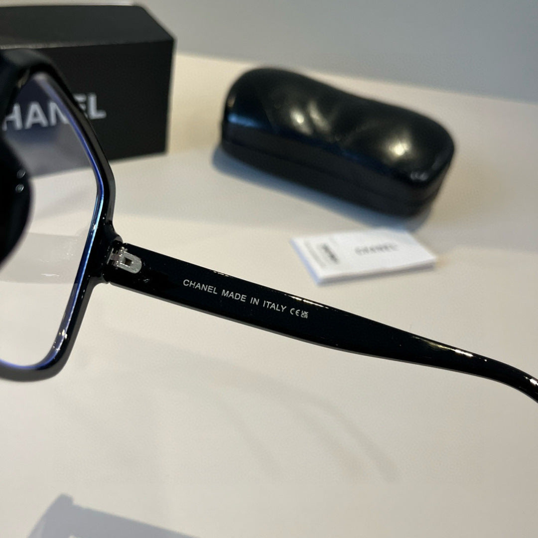 Chanel Oversized Black Lens Sunglasses for Men & Women - 415205 - detail image 9