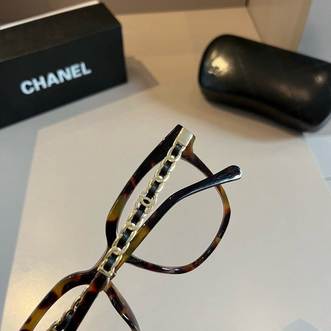 Chanel Oversized Silver Lens Sunglasses for Men & Women - 867045 - detail image 5