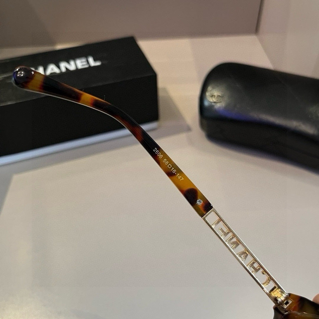 Chanel Oversized Brown Lens Sunglasses for Men & Women - 867050 - detail image 9