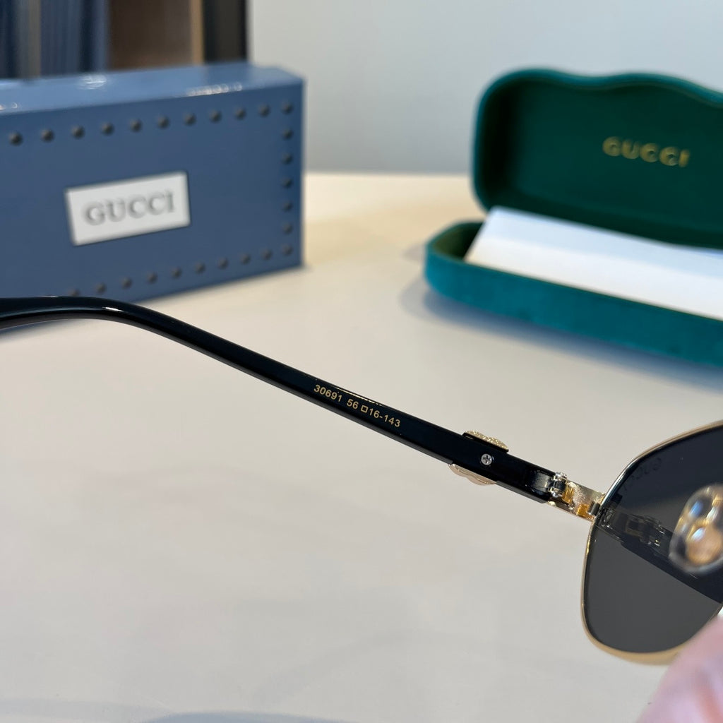 Gucci Polarized Fashion Silver Lens Sunglasses for Men - 381961 - detail image 6