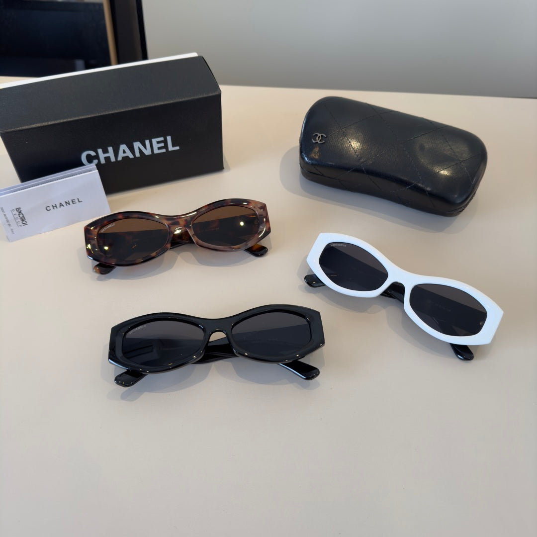 Chanel Oversized Silver Lens Sunglasses for Men & Women - 158297 - detail image 10