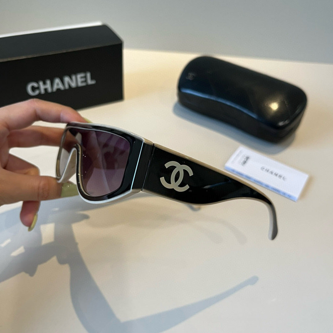Chanel Fashion Black Lens Sunglasses for Men & Women - 493571 - detail image 4