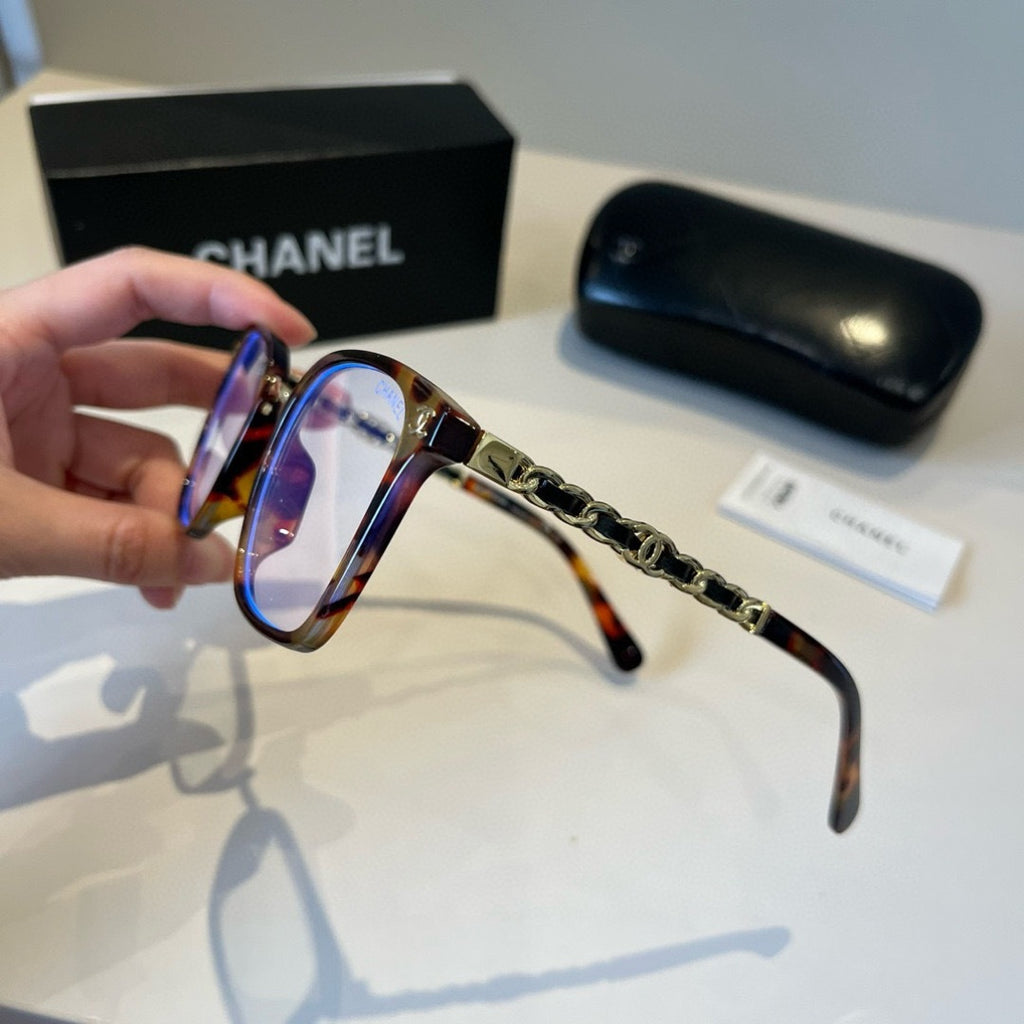 Chanel Oversized Silver Lens Sunglasses for Men & Women - 997748 - detail image 4