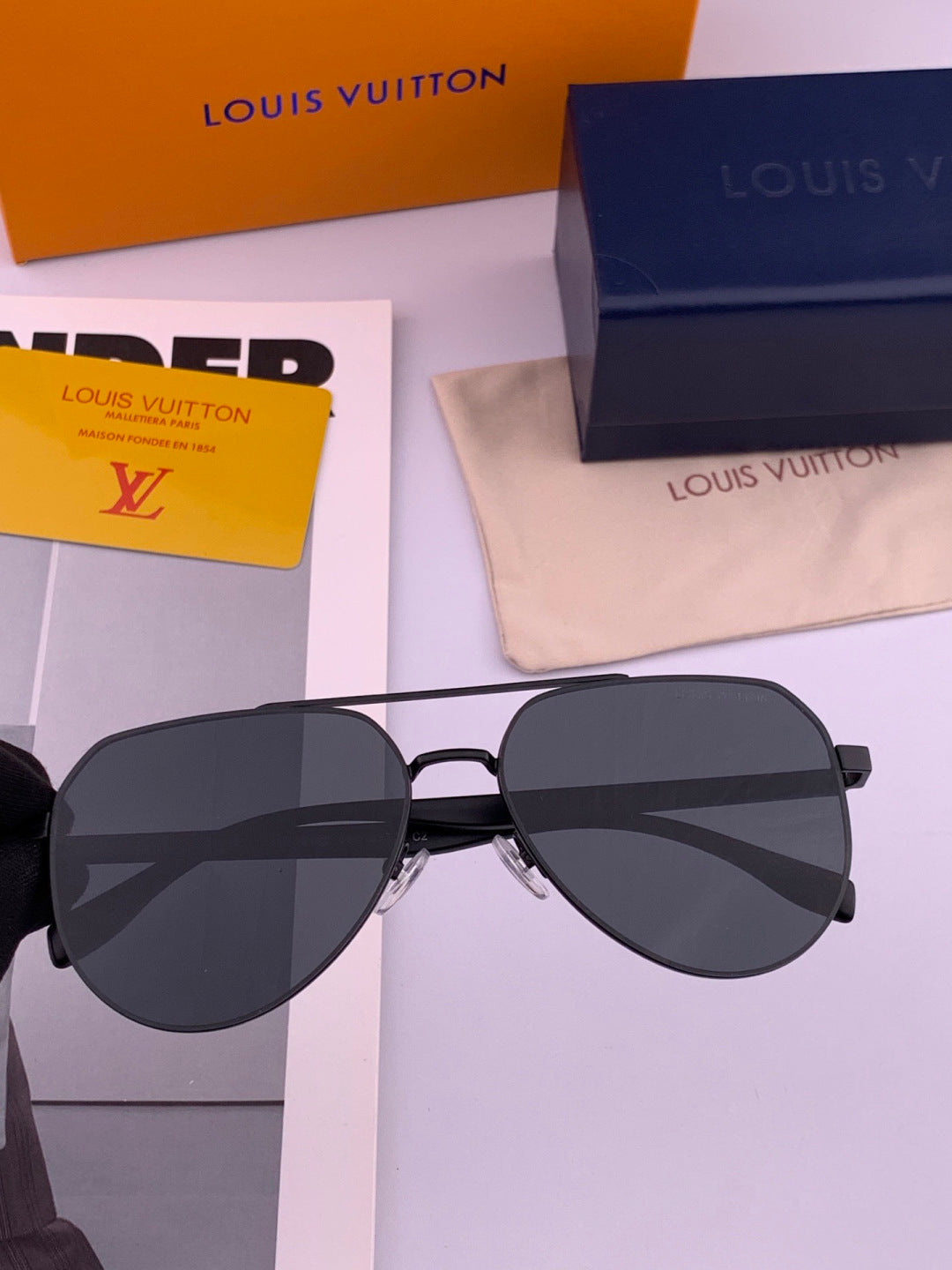 Louis Vuitton L08902 Polarized Aviator Red Lens Sunglasses for Men