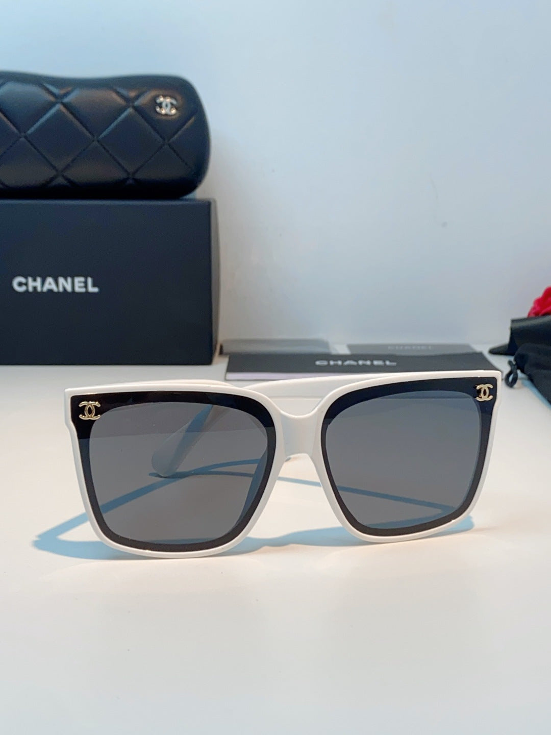 Chanel Polarized Oversized Gray Lens Sunglasses for Men & Women - 997743 - detail image 2