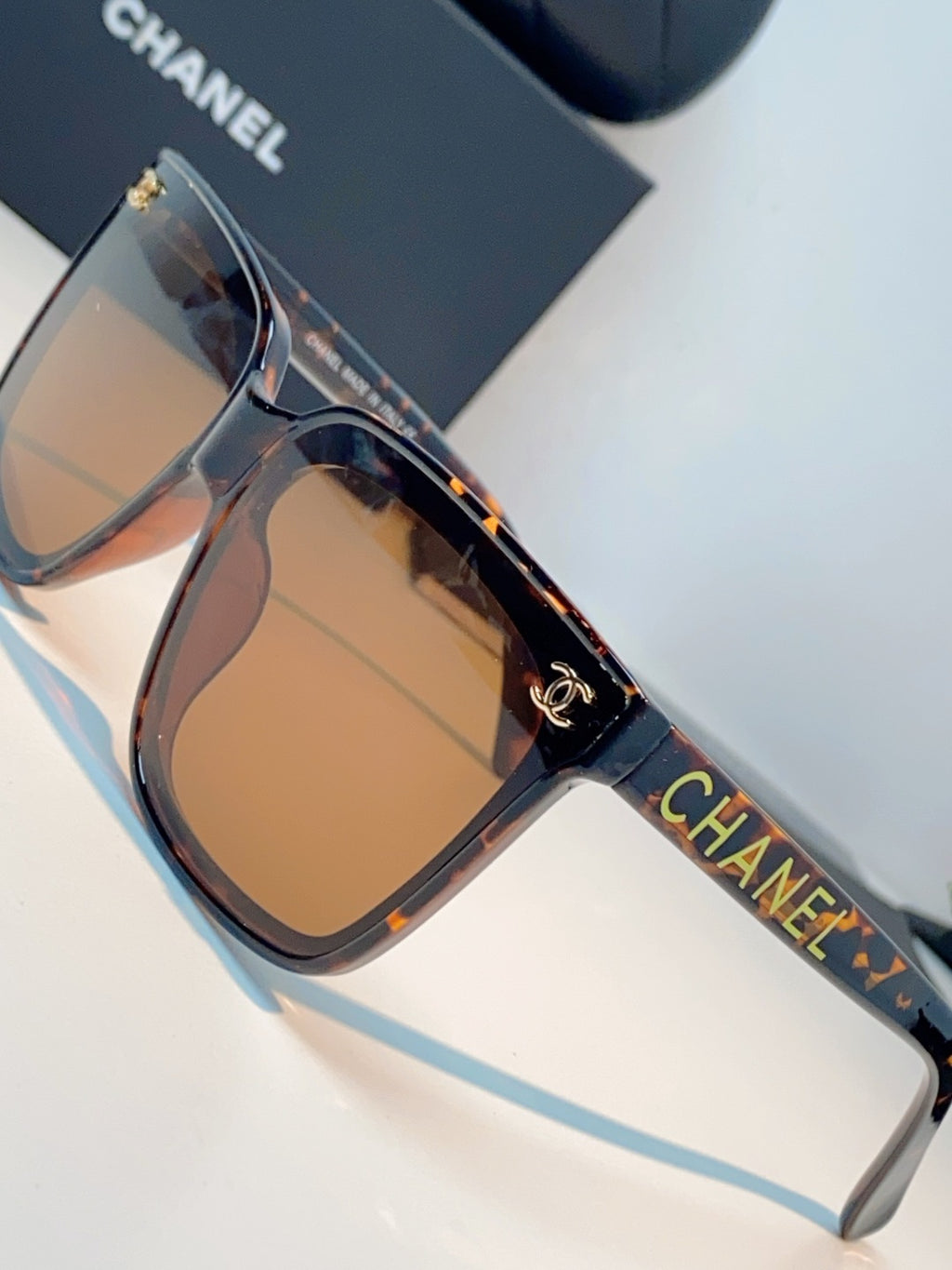 Chanel Polarized Oversized Brown Lens Sunglasses for Men & Women - 997744 - detail image 7