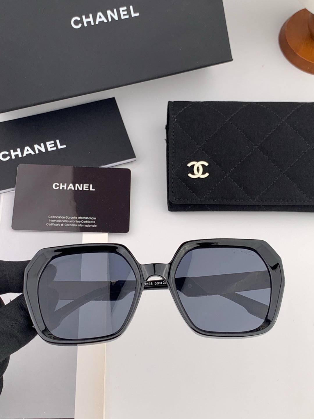 Chanel CH6236 Polarized Square Black Lens Sunglasses for Women - detail image 2