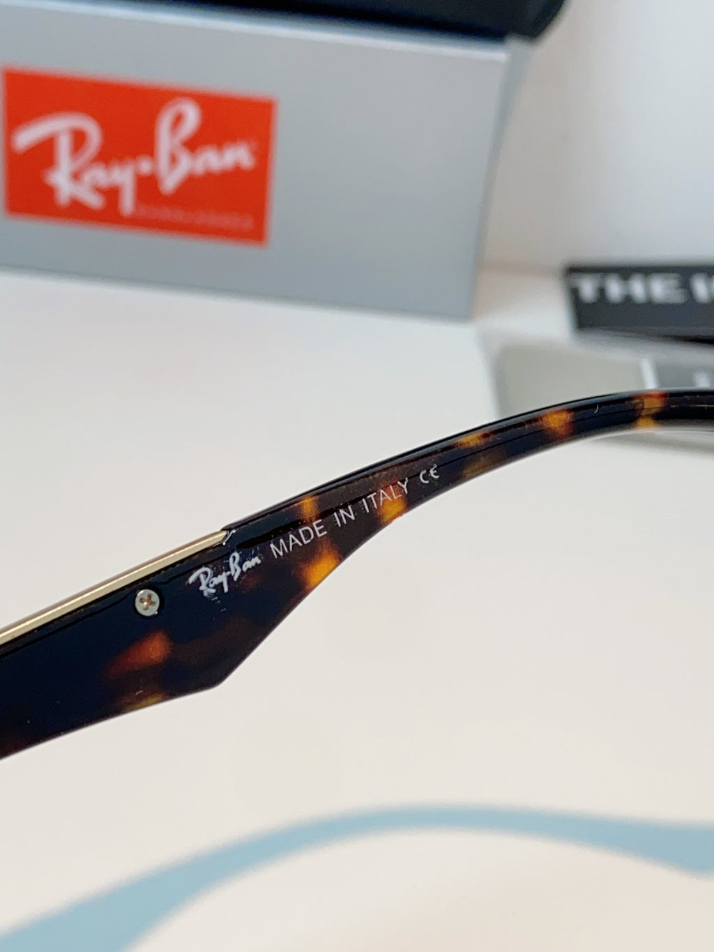 Ray-Ban RB8957 Polarized Oversized Gray Lens Sunglasses for Men & Women - detail image 8