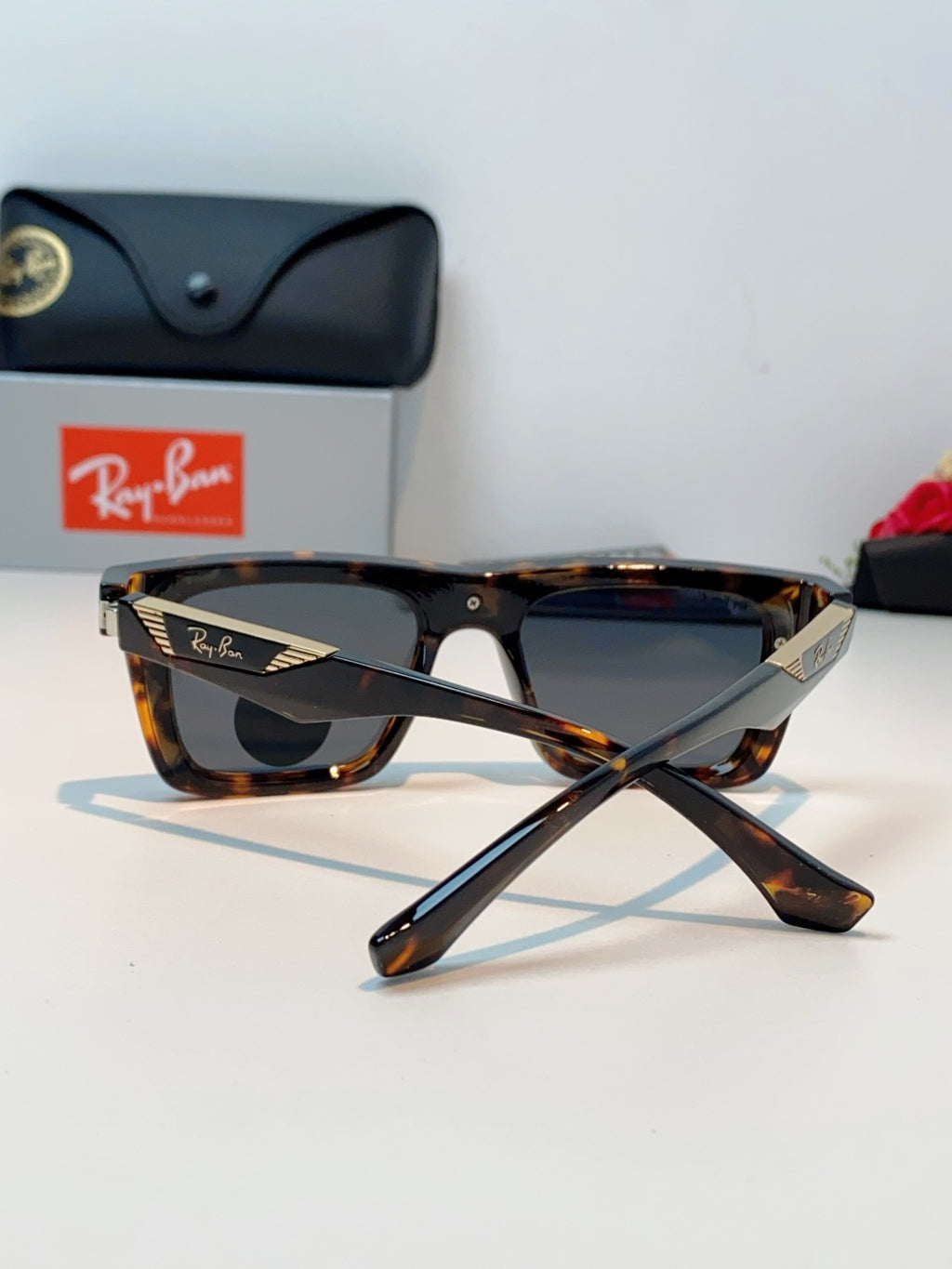 Ray-Ban RB8957 Polarized Oversized Gray Lens Sunglasses for Men & Women - detail image 3