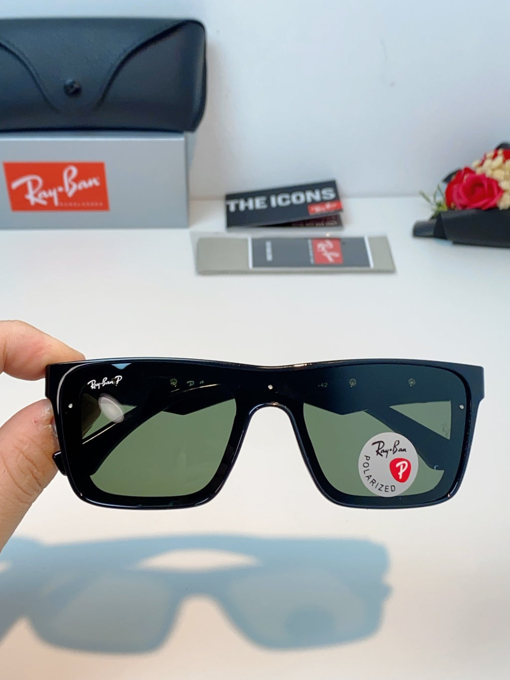 Ray-Ban RB8957 Polarized Oversized Green Lens Sunglasses for Men & Women - detail image 4