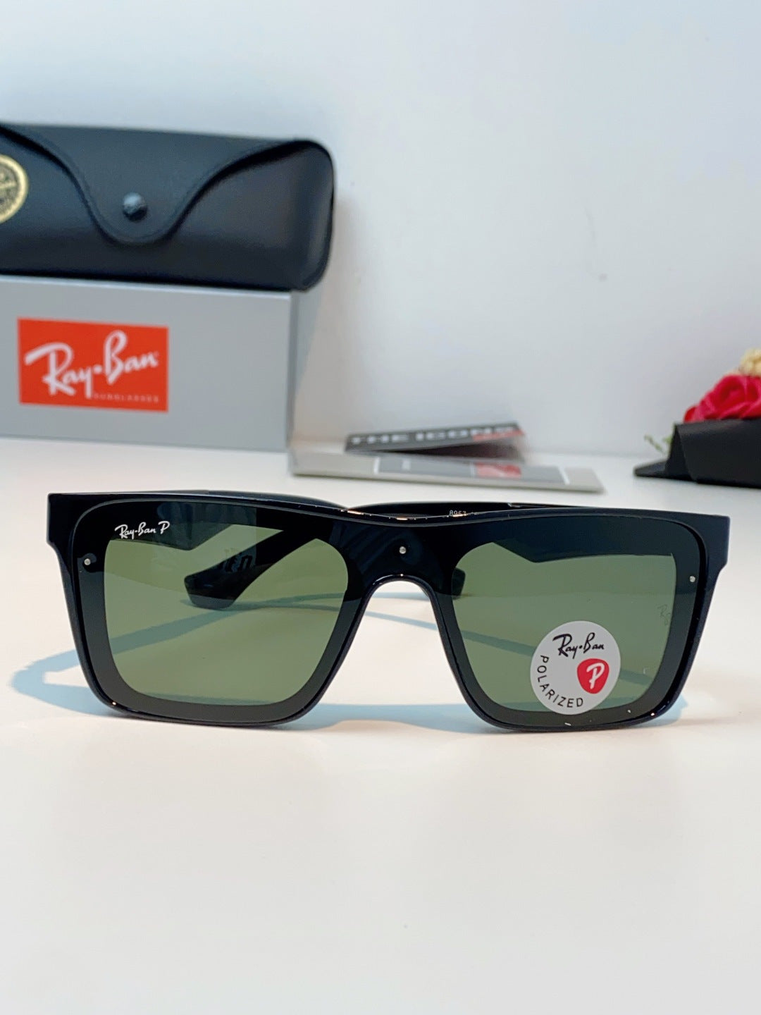 Ray-Ban RB8957 Polarized Oversized Green Lens Sunglasses for Men & Women - detail image 2