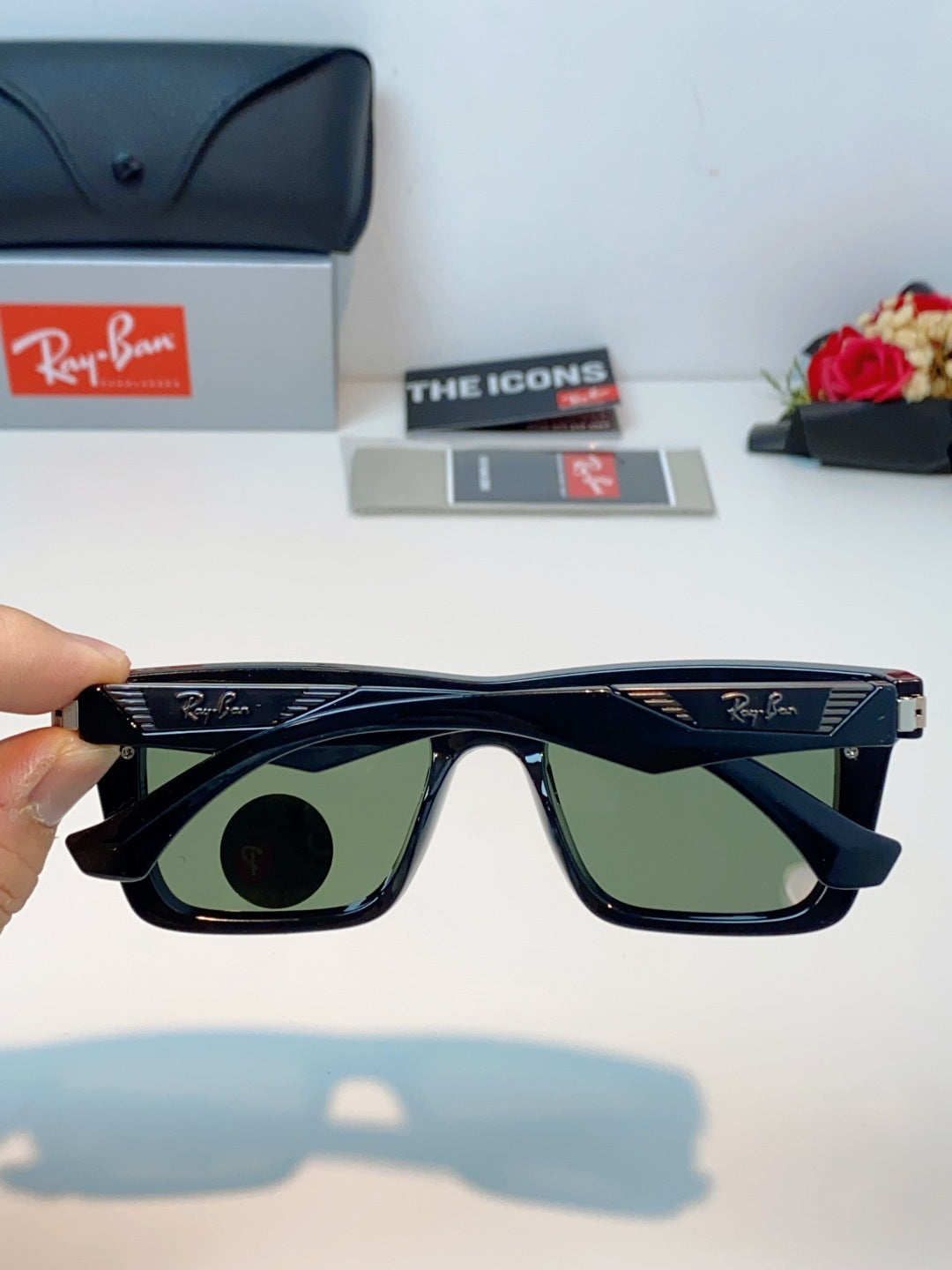 Ray-Ban RB8957 Polarized Oversized Green Lens Sunglasses for Men & Women - detail image 5