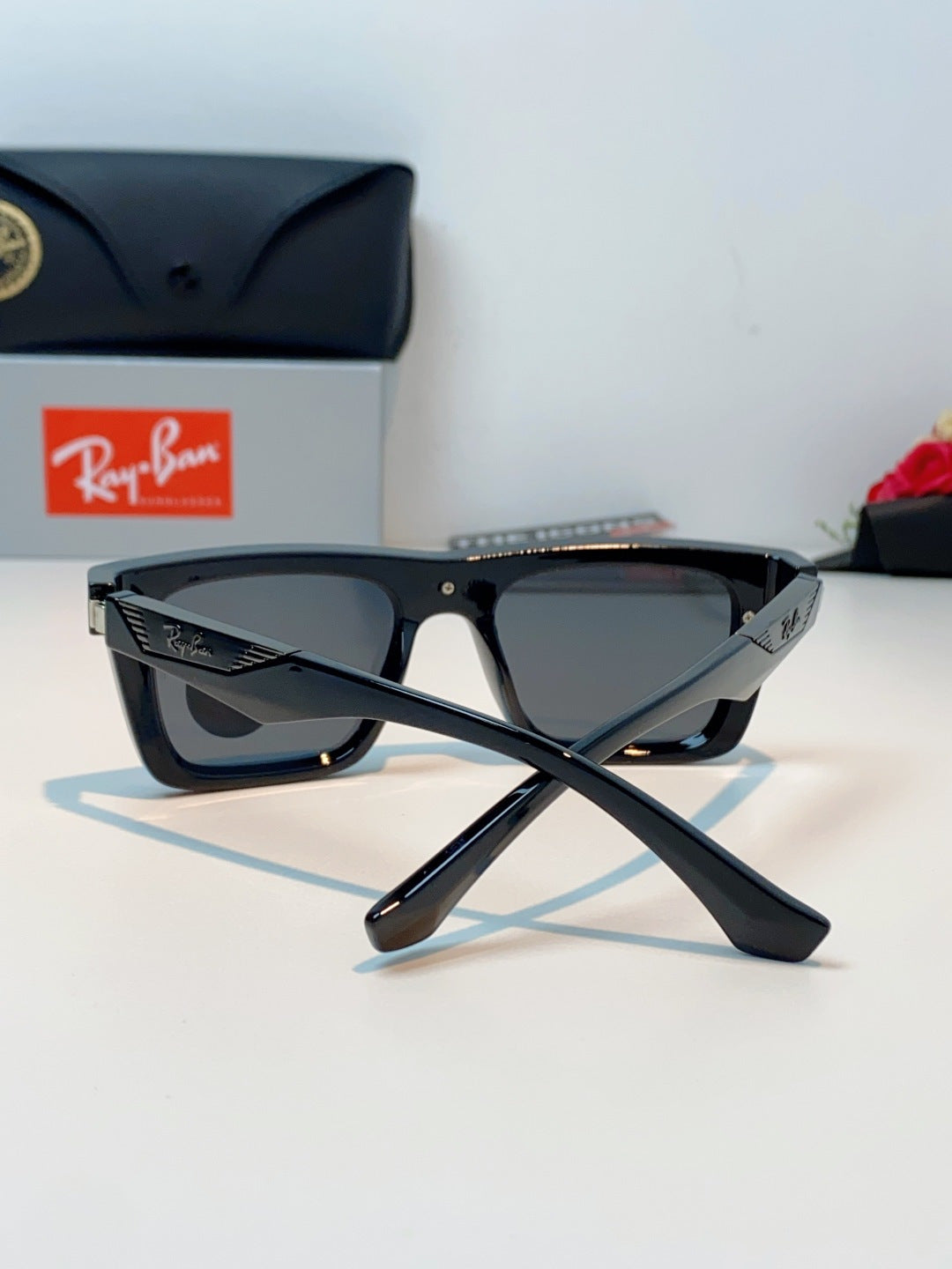 Ray-Ban RB8957 Polarized Oversized Black Lens Sunglasses for Men & Women - detail image 3