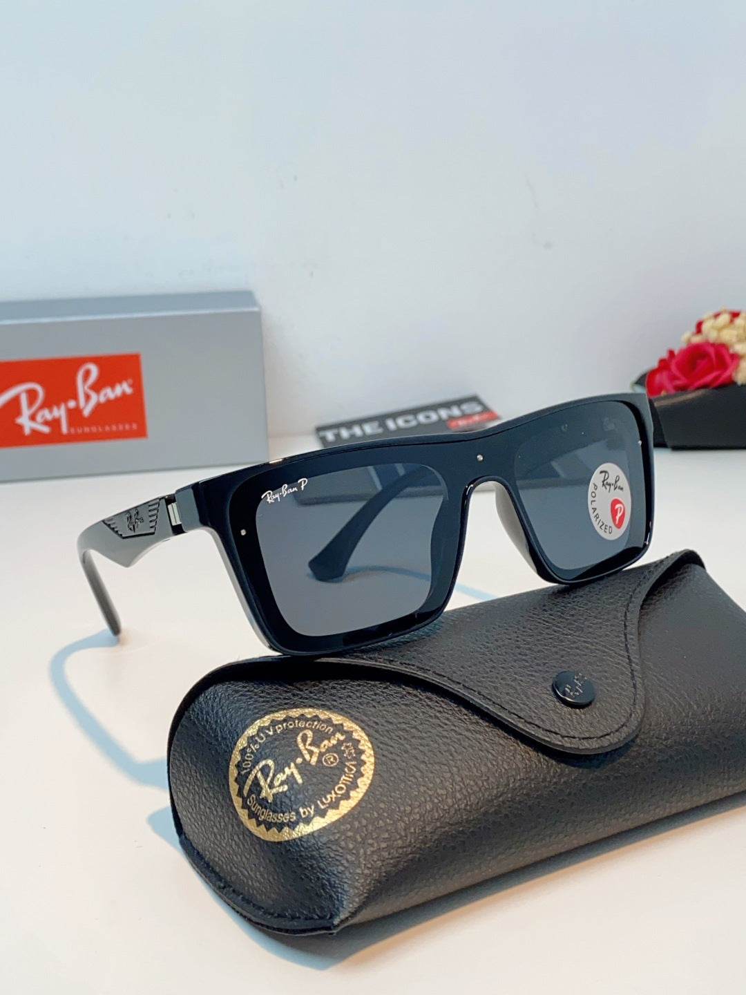 Ray-Ban RB8957 Polarized Oversized Black Lens Sunglasses for Men & Women - detail image 10