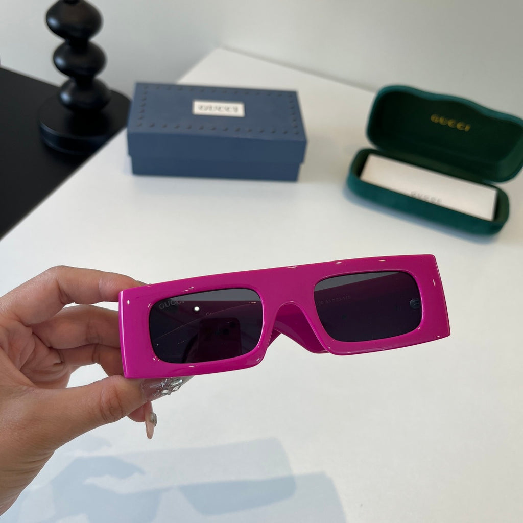 Gucci Oversized Purple Lens Sunglasses for Men & Women - 371484 - detail image 4