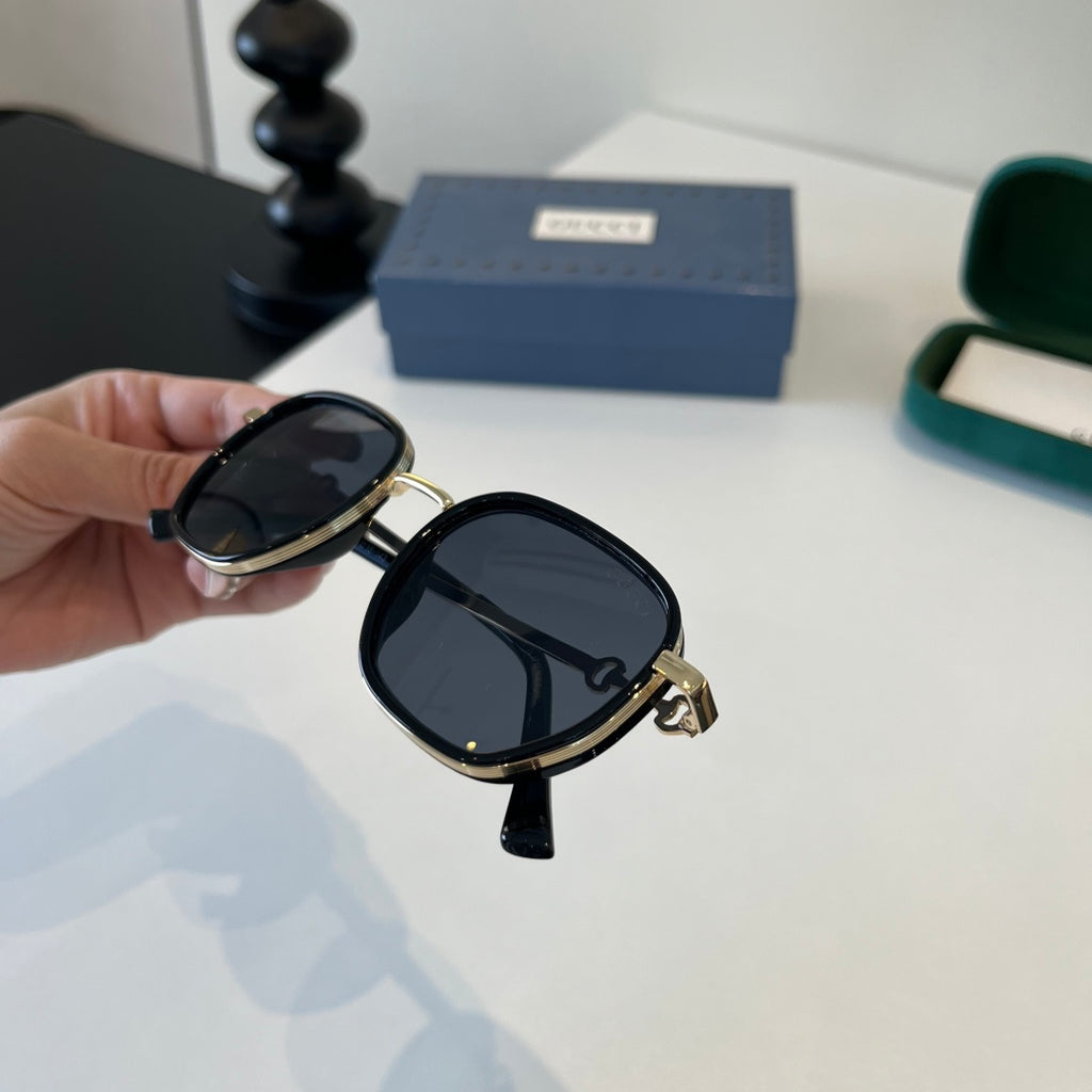 Gucci Oversized Silver Lens Sunglasses for Women - 371494 - detail image 5