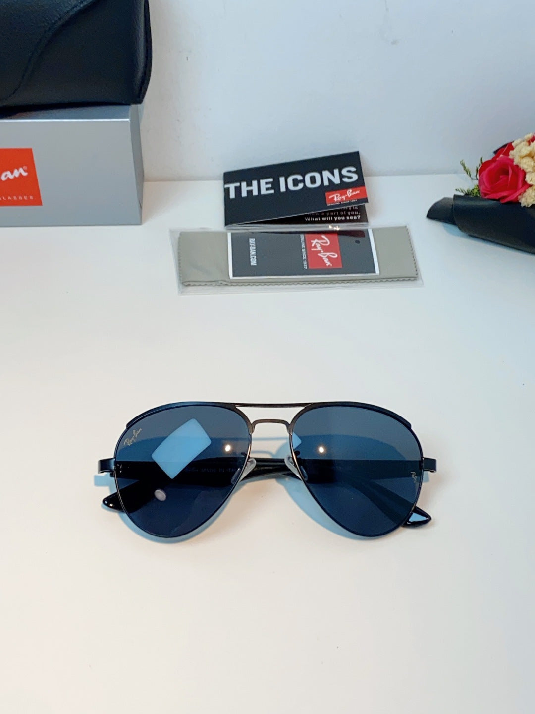 Ray-Ban RB3523 Polarized Fashion Blue Lens Sunglasses for Men - detail image 9