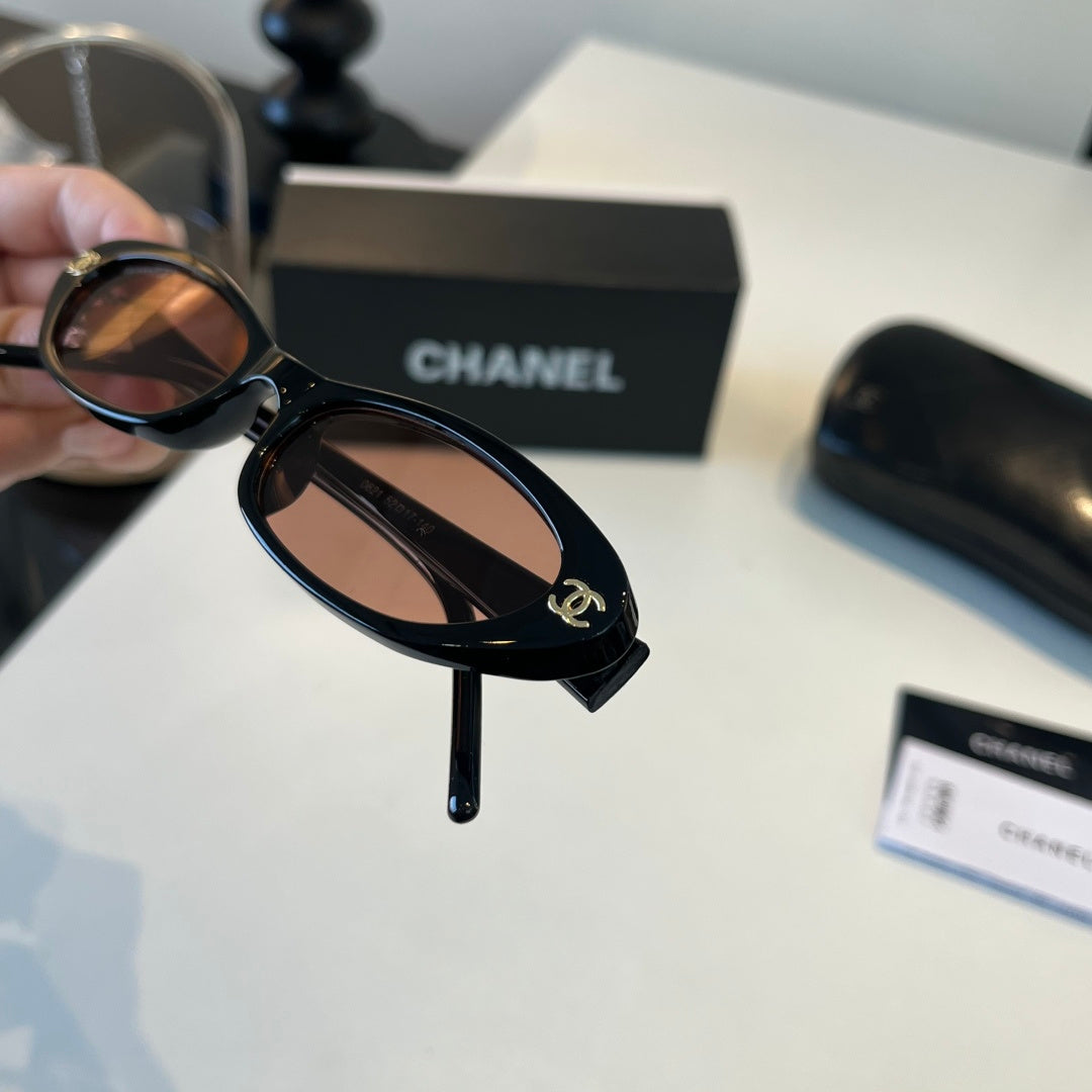 Chanel Oversized Brown Lens Sunglasses for Men & Women - 448992 - detail image 7