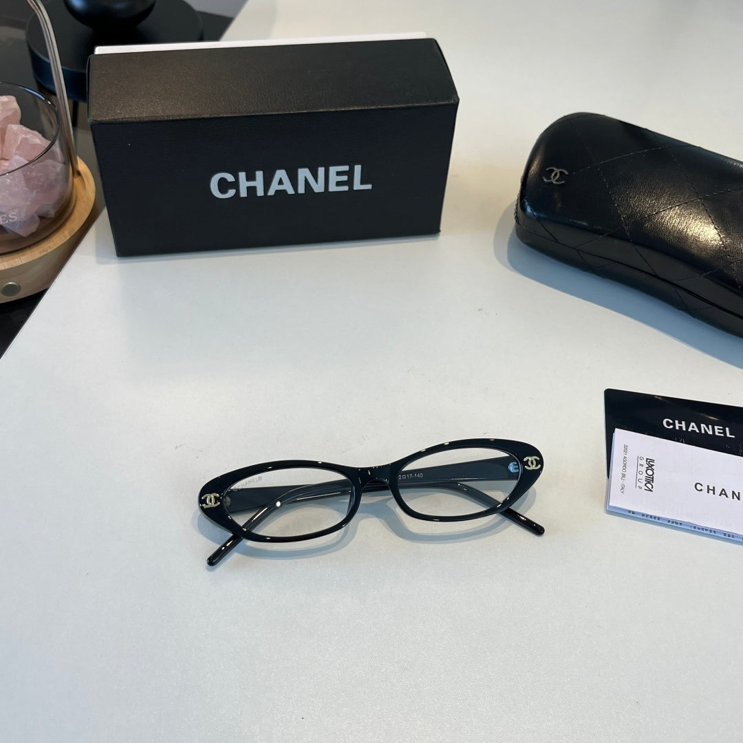 Chanel Oversized Silver Lens Sunglasses for Men & Women - 486551 - detail image 5