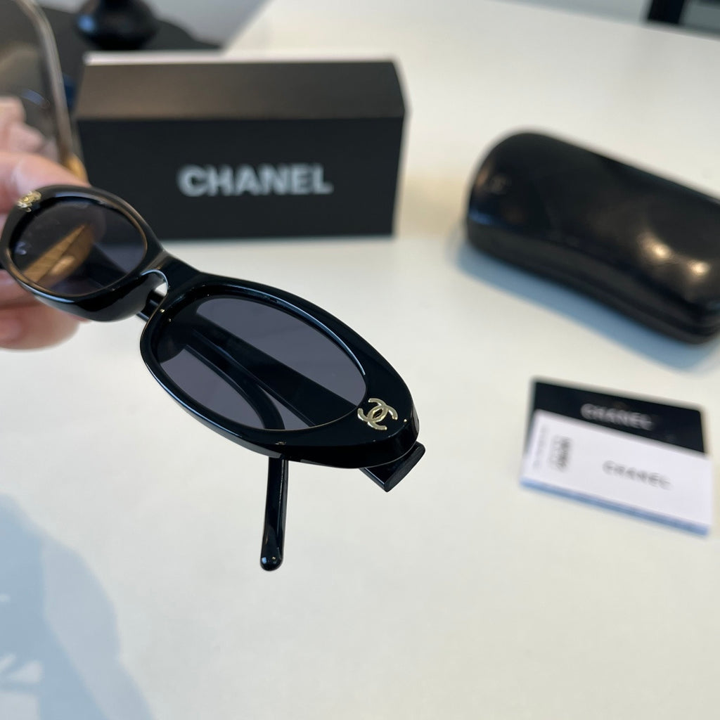 Chanel Oversized Silver Lens Sunglasses for Men & Women - 486553 - detail image 6