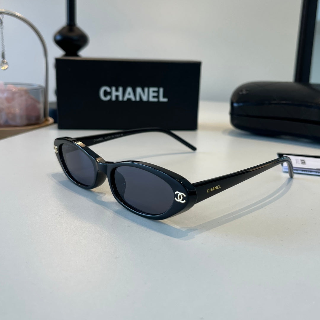 Chanel Oversized Silver Lens Sunglasses for Men & Women - 486553 - detail image 3