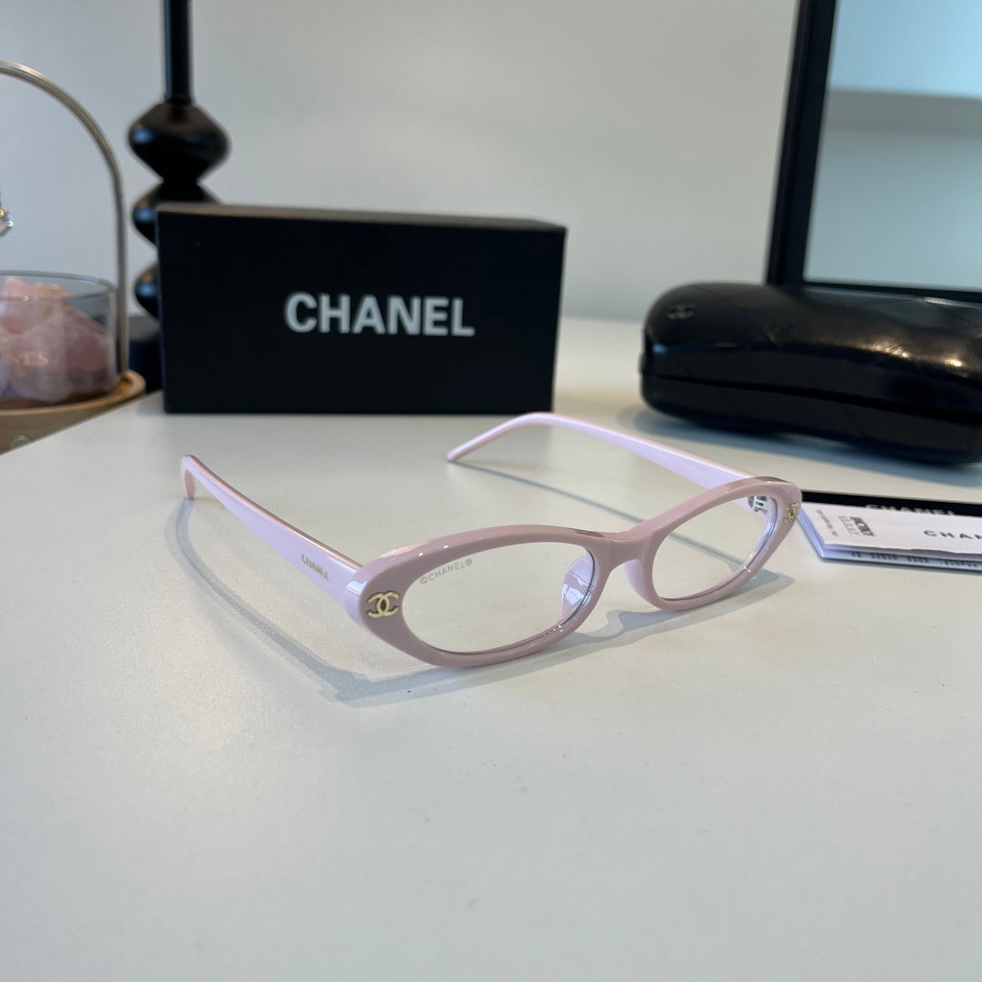 Chanel Oversized Silver Lens Sunglasses for Men & Women - 486555
