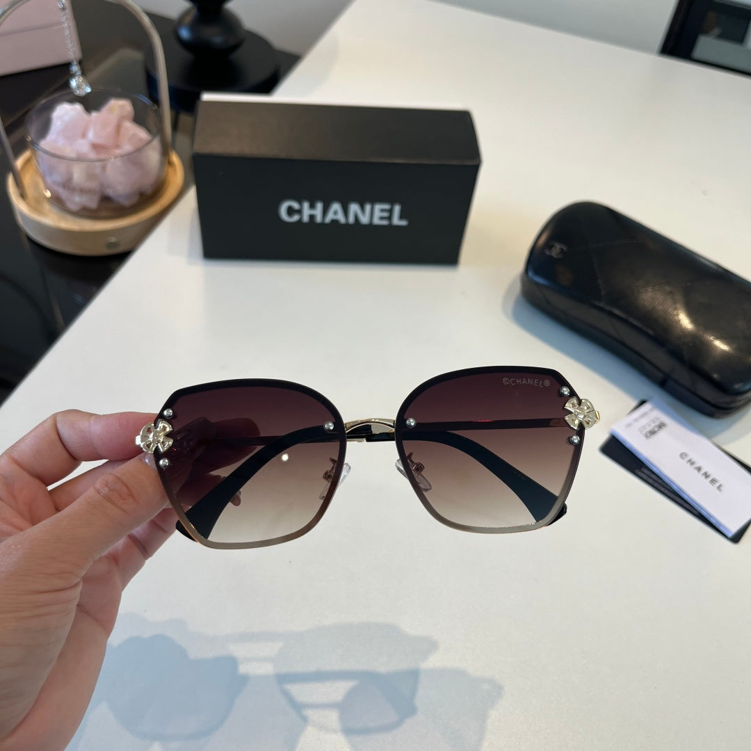 Chanel Oversized Silver Lens Sunglasses for Men & Women - 158360 - detail image 5