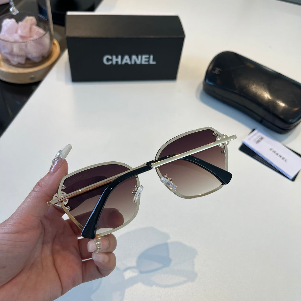 Chanel Oversized Silver Lens Sunglasses for Men & Women - 158360 - detail image 8