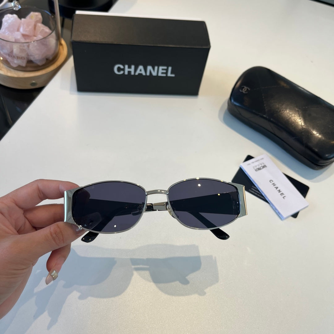 Chanel Oversized Silver Lens Sunglasses for Men & Women - 158362 - detail image 5
