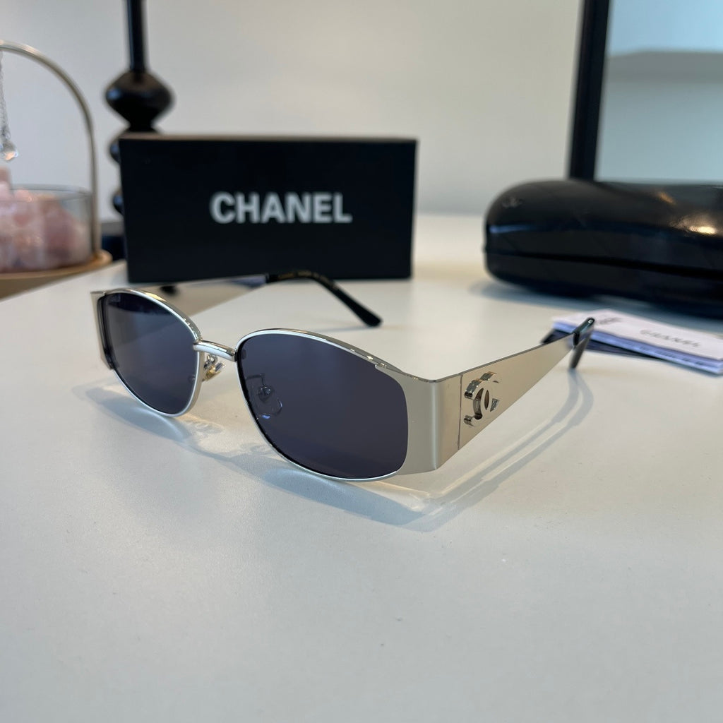Chanel Oversized Silver Lens Sunglasses for Men & Women - 371838 - detail image 3