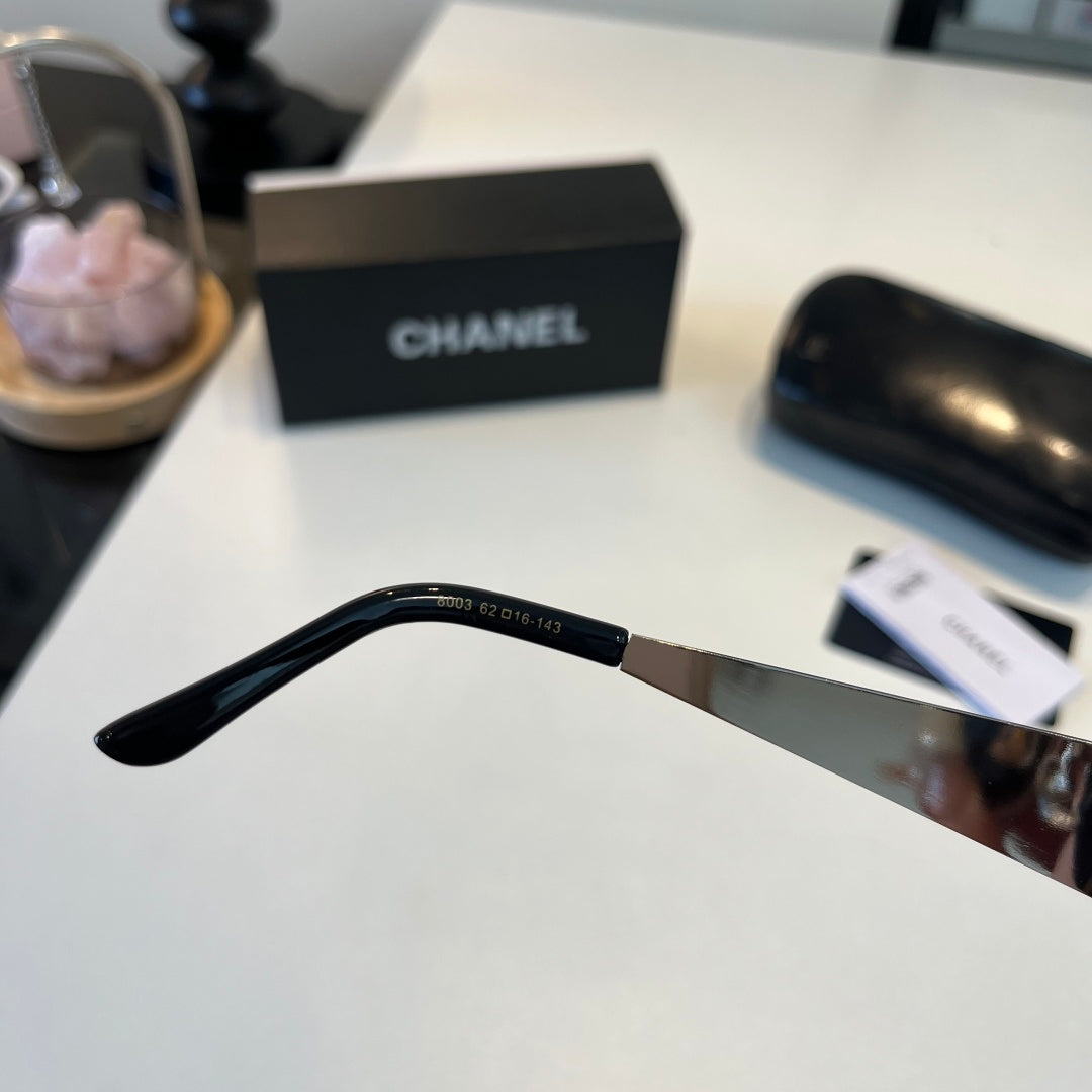 Chanel Oversized Silver Lens Sunglasses for Men & Women - 371838 - detail image 7