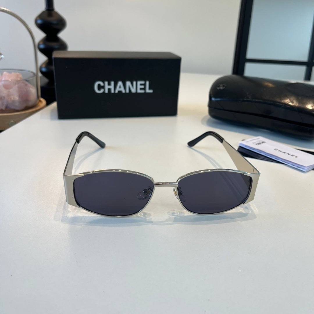 Chanel Oversized Silver Lens Sunglasses for Men & Women - 371838 - detail image 2