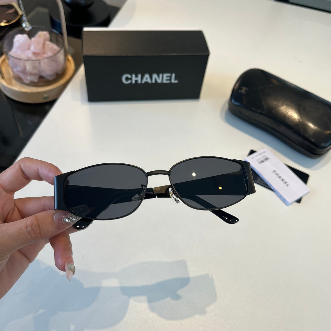 Chanel Oversized Silver Lens Sunglasses for Men & Women - 371839 - detail image 5