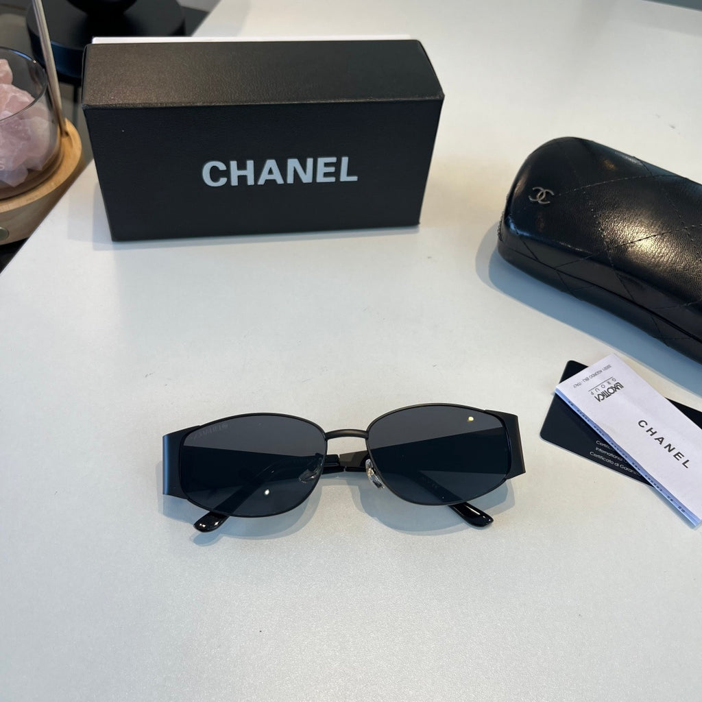 Chanel Oversized Silver Lens Sunglasses for Men & Women - 448999 - detail image 4