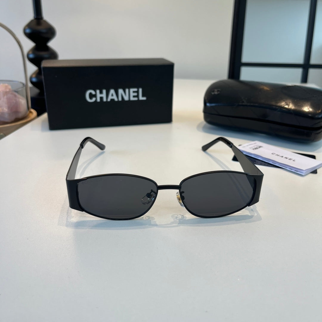 Chanel Oversized Silver Lens Sunglasses for Men & Women - 448999 - detail image 2