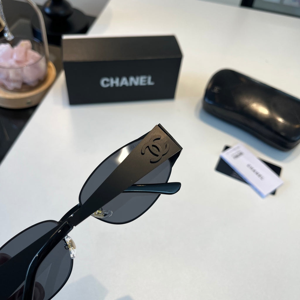 Chanel Oversized Silver Lens Sunglasses for Men & Women - 448999 - detail image 7