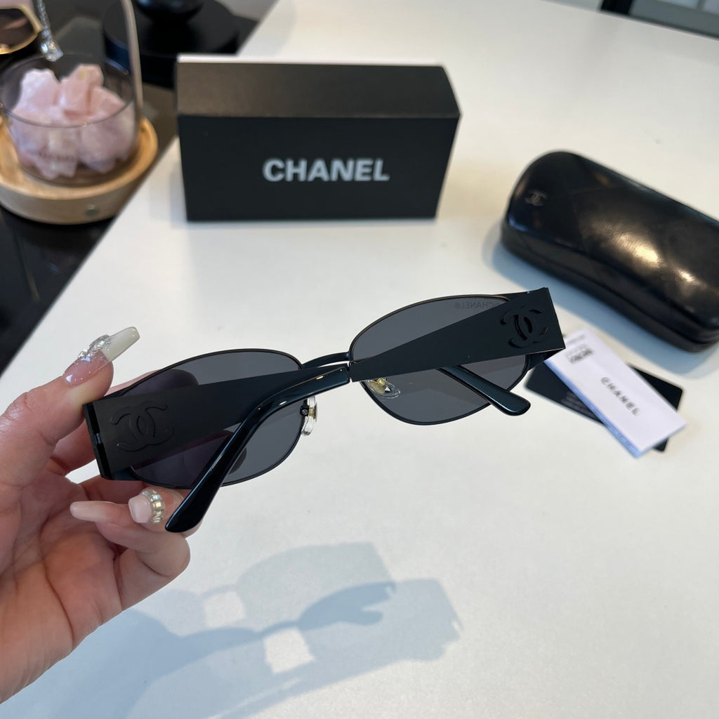 Chanel Oversized Silver Lens Sunglasses for Men & Women - 448999 - detail image 6