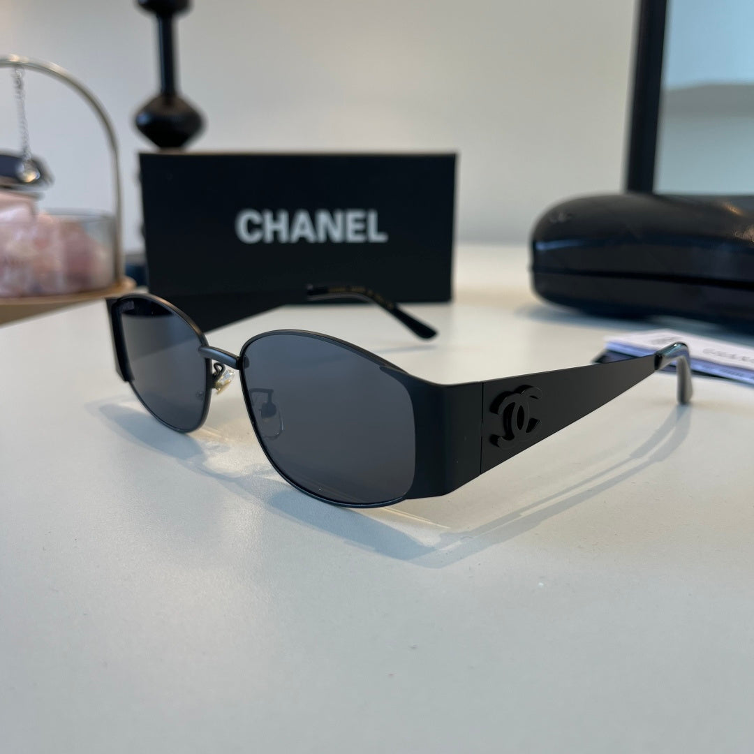 Chanel Oversized Silver Lens Sunglasses for Men & Women - 371839 - detail image 3