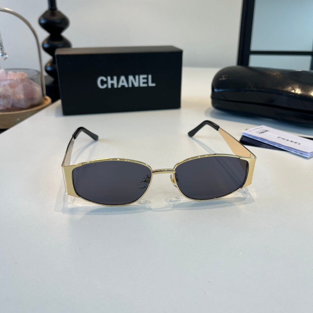 Chanel Oversized Silver Lens Sunglasses for Men & Women - 371841 - detail image 2