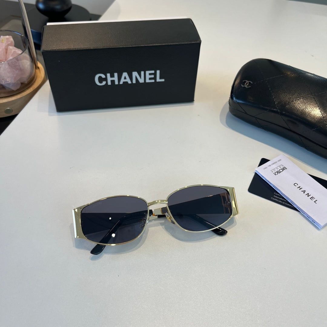 Chanel Oversized Silver Lens Sunglasses for Men & Women - 158365 - detail image 4
