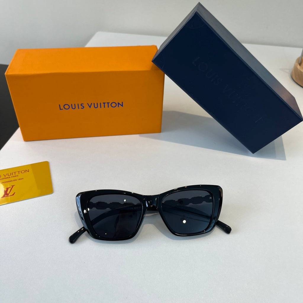 Louis Vuitton Cat-Eye Silver Lens Sunglasses for Women - 398076 - detail image 5