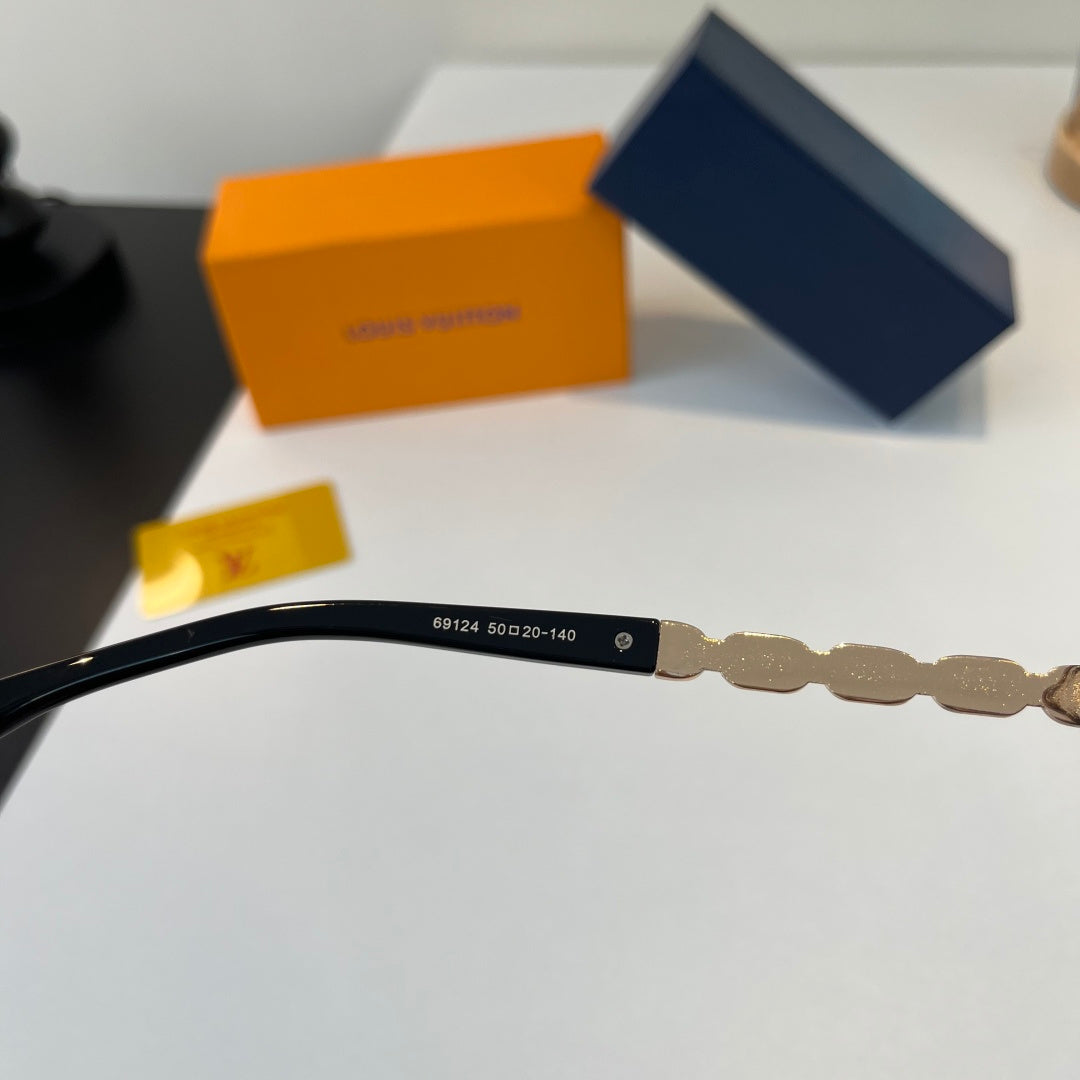 Louis Vuitton Cat-Eye Silver Lens Sunglasses for Women - 414779 - detail image 8