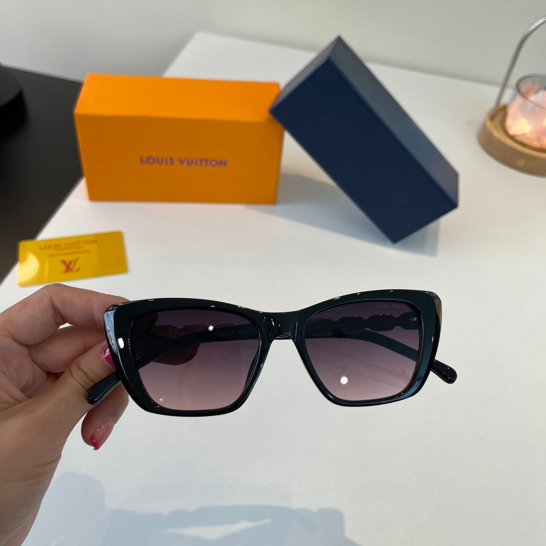 Louis Vuitton Cat-Eye Silver Lens Sunglasses for Women - 414779 - detail image 4