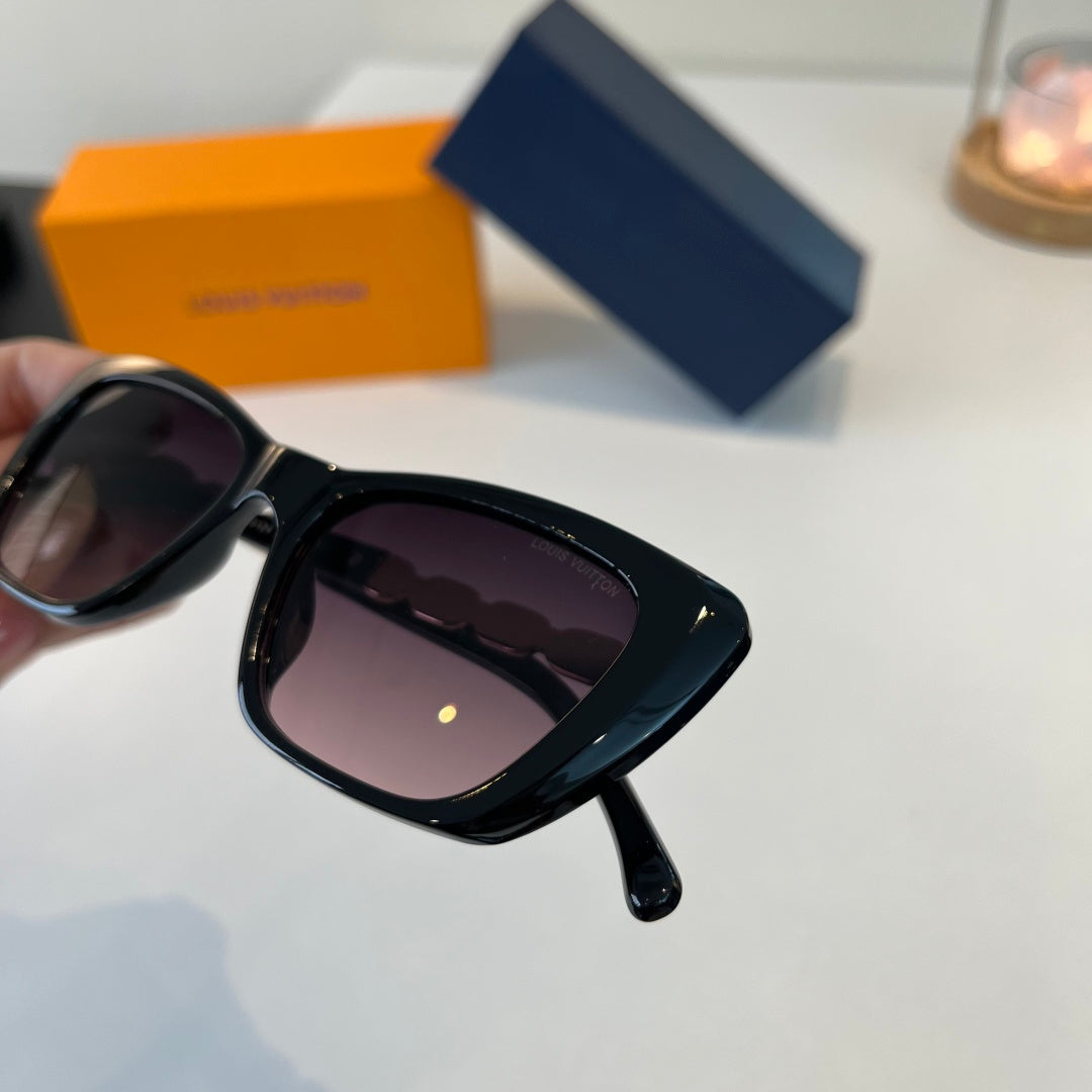 Louis Vuitton Cat-Eye Silver Lens Sunglasses for Women - 414779 - detail image 5