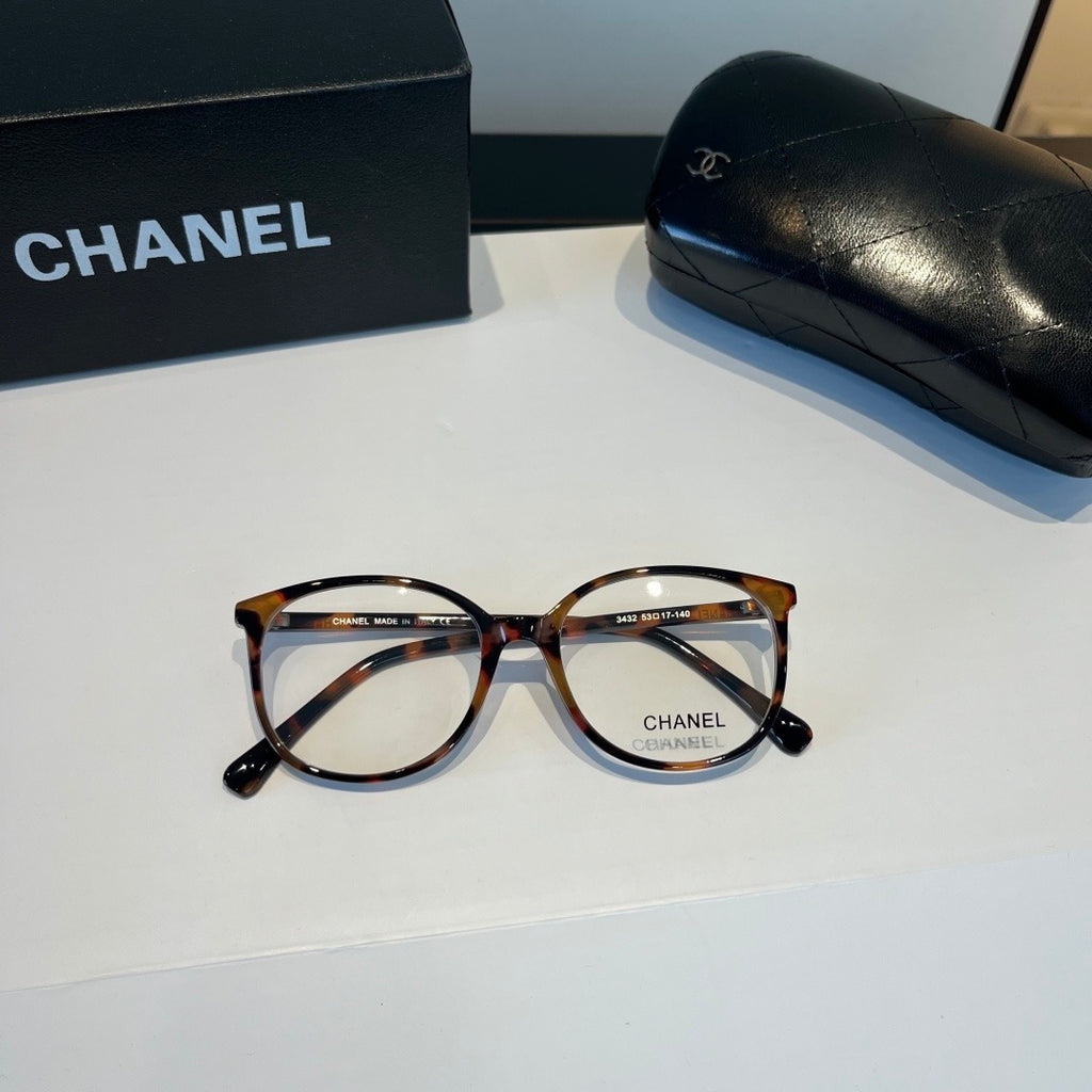 Chanel Oversized Black Lens Sunglasses for Men & Women - 465099 - detail image 12