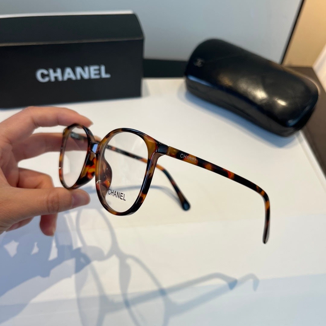 Chanel Oversized Black Lens Sunglasses for Men & Women - 371765 - detail image 6