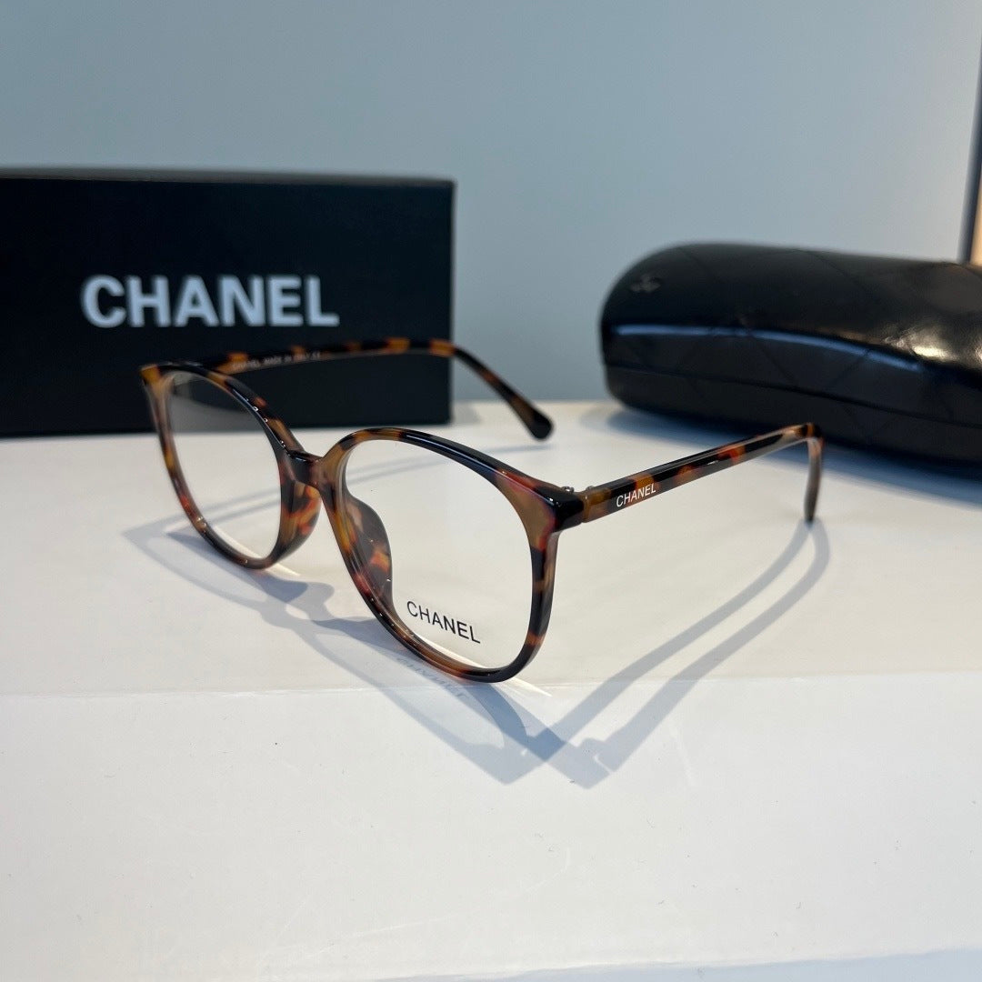 Chanel Oversized Black Lens Sunglasses for Men & Women - 371765 - detail image 5