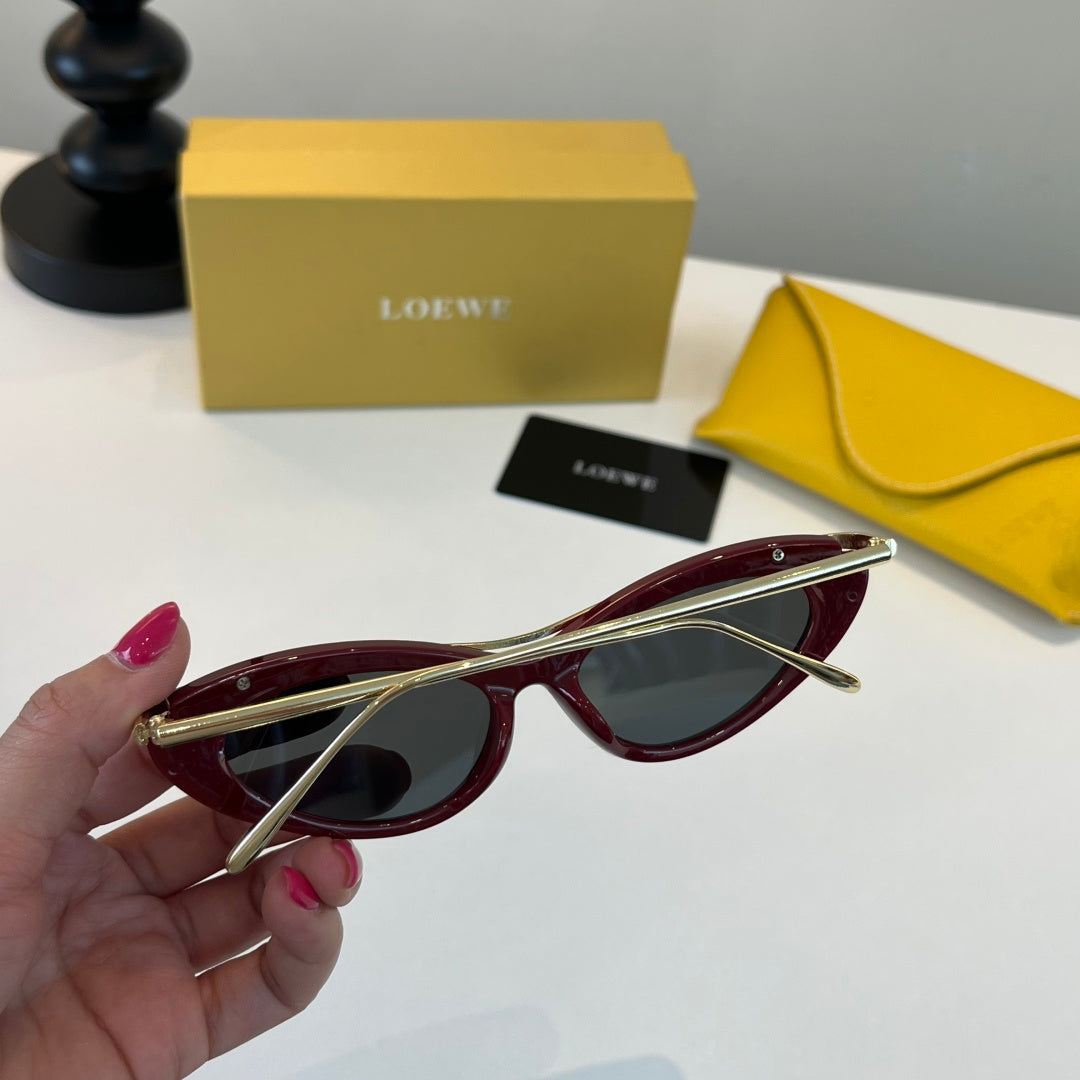 Loewe Cat-Eye Silver Lens Sunglasses for Men & Women - 399337 - detail image 8