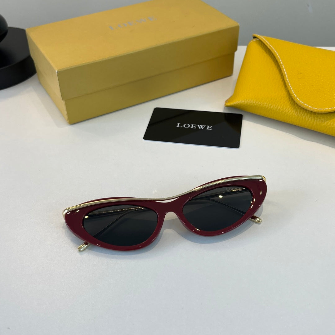 Loewe Cat-Eye Silver Lens Sunglasses for Men & Women - 399337 - detail image 4